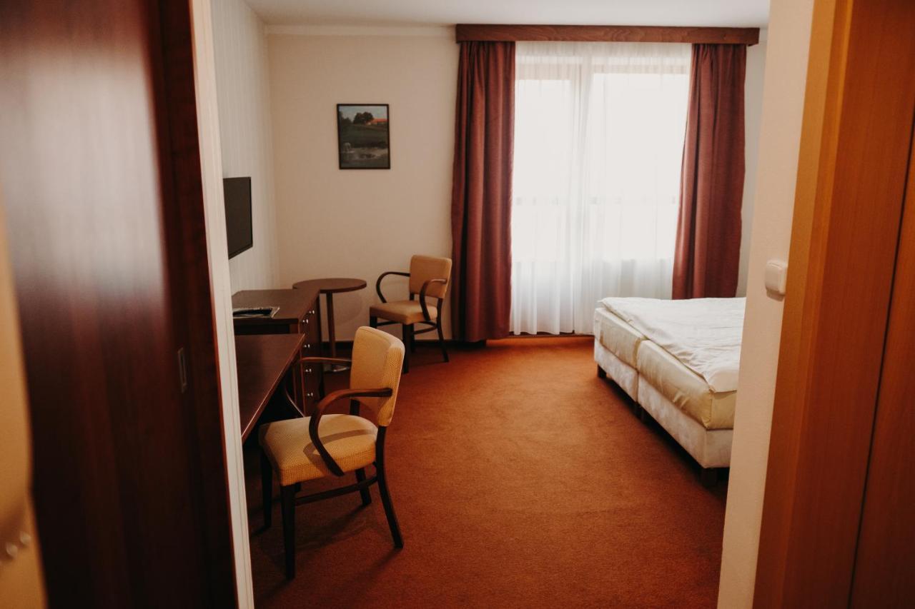 Golf Hotel Austerlitz Exteriér fotografie